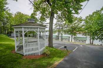 Proctors Lakehouse Cottages on Lake Winnipesaukee