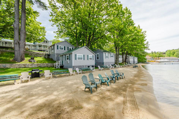 Proctors Lakehouse Cottages on Lake Winnipesaukee